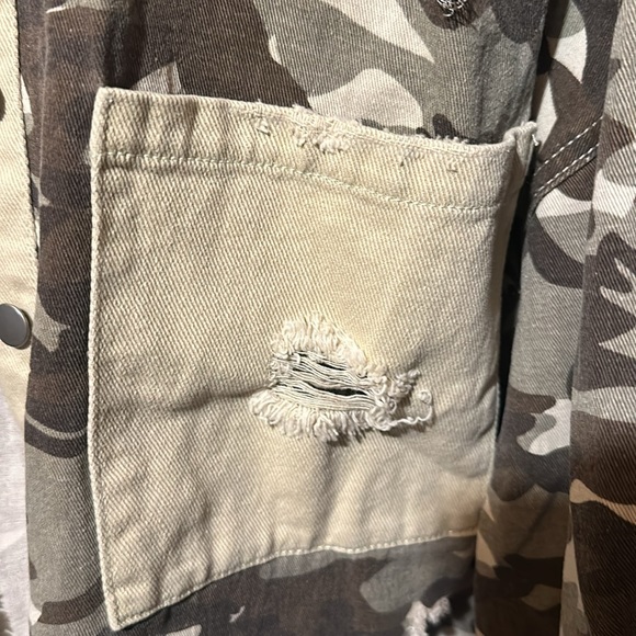 POL button up - Picture 3 of 6